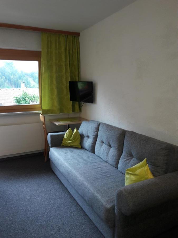 Haus Lifinar - Carmen Juen Apartamento Sankt Gallenkirch Exterior foto